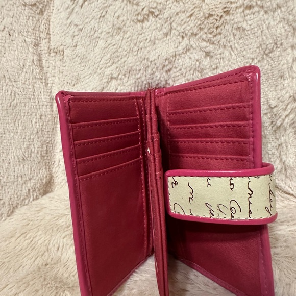 Fossil Pink and Cream Heart-Accent Wallet - Picture 5 of 9